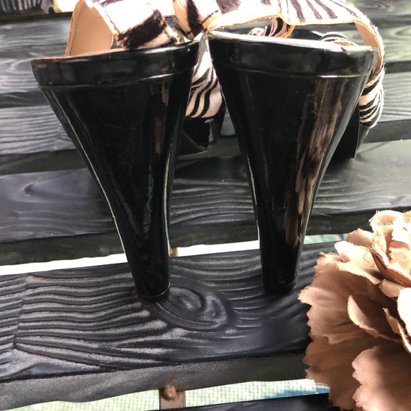 Ellen Tracy Platform Peep-Toe Heels - Picture 8 of 8